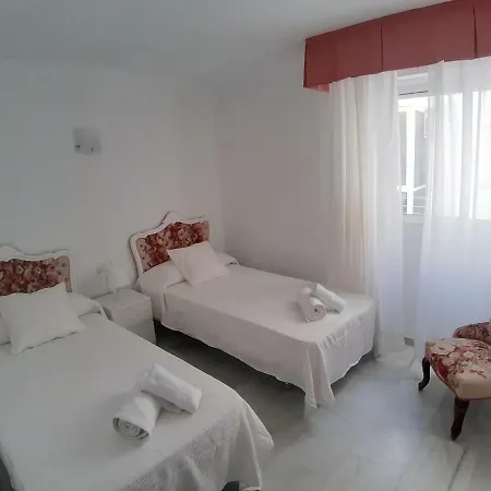 Spacious Flat In - Boliches Apartamento Fuengirola